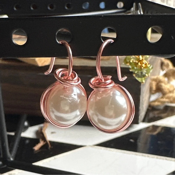 Pearls dangle drops/ bubble pearls rose in gold drop earrings/ rose gold/chunky - Picture 1 of 4